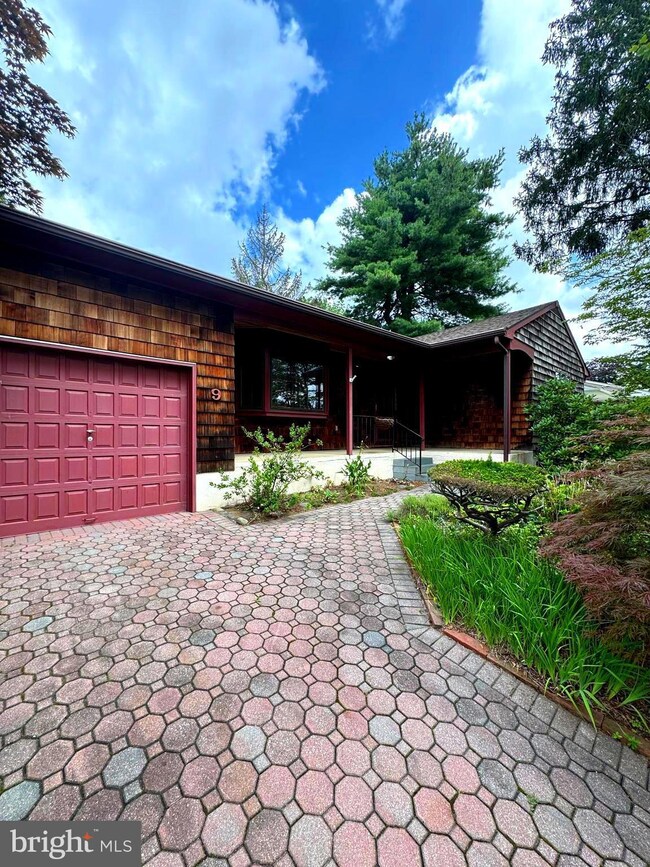 9 Worthington Dr, Ewing, NJ 08638 - photo 3