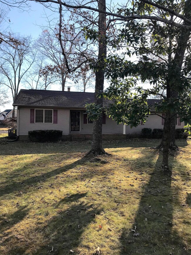 168 Briarwood Dr, Manchester, TN 37355 - photo 2