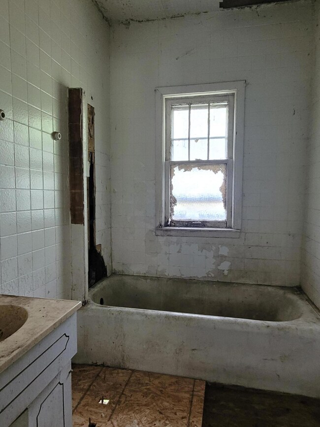 4192 Monroe St, Gary, IN 46408 - photo 7