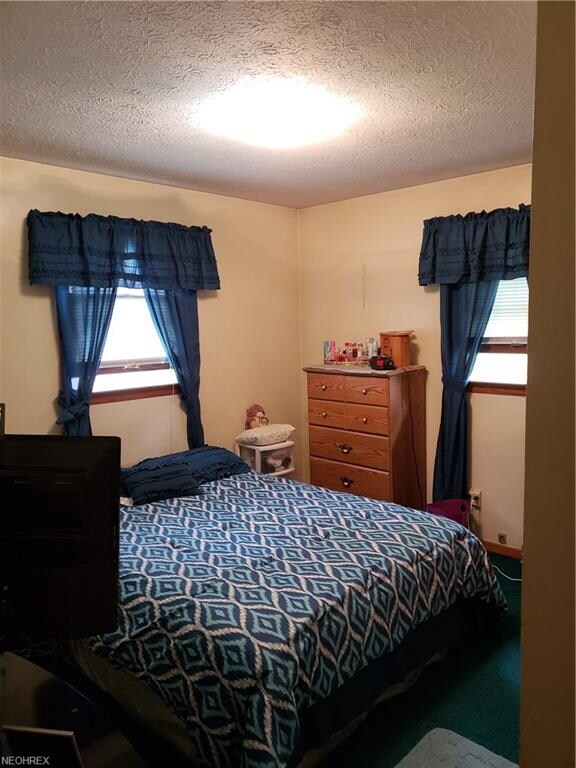 11x11 bedroom