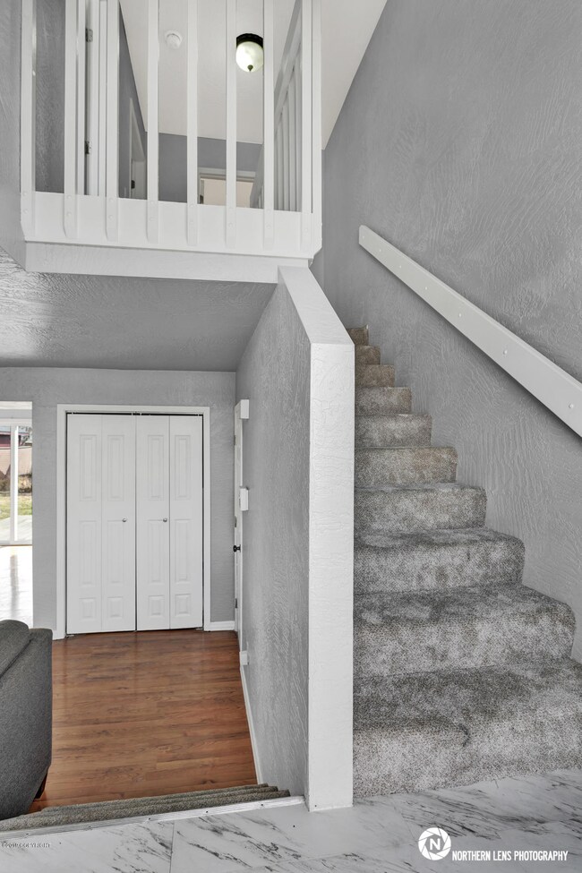 5_EntryStairway