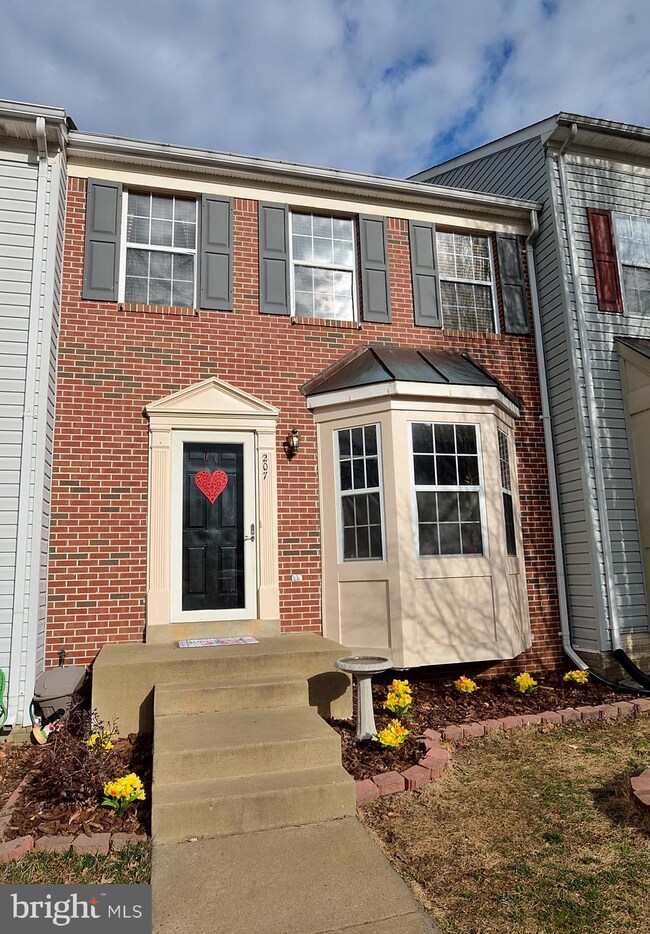 207 Healy Ct, Stafford, VA 22554 - photo 2