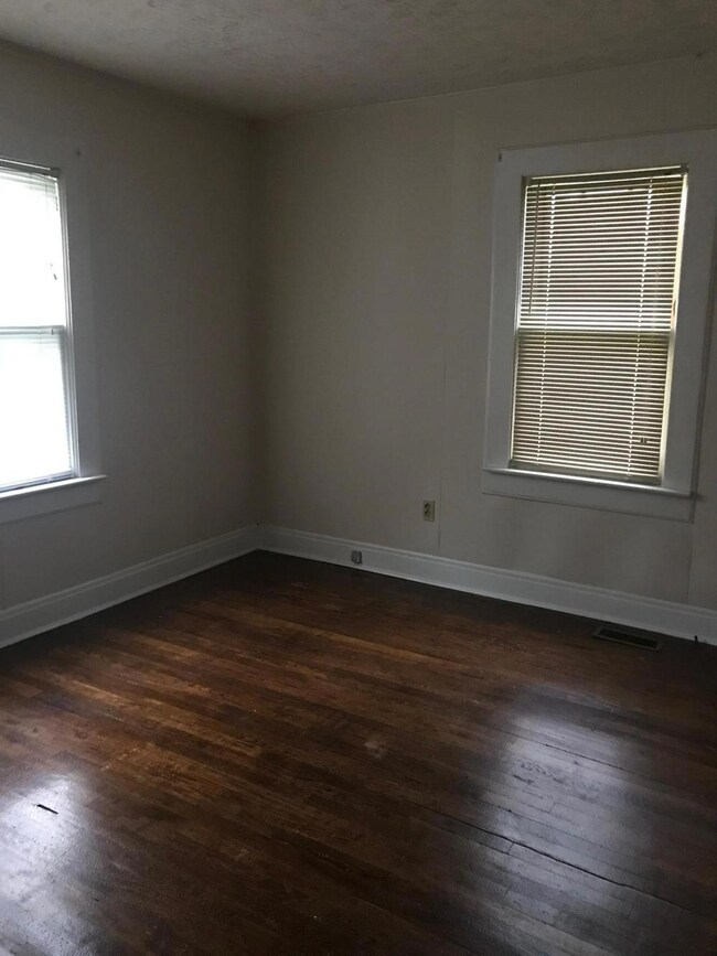 708 Pardee St, Johnson City, TN 37601 - photo 2