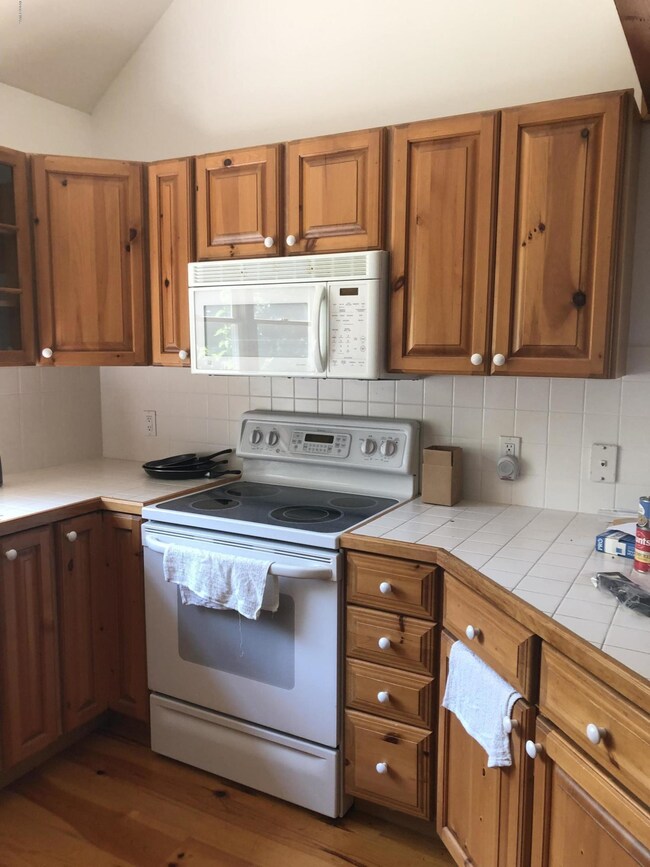 341 Canoe Brook Dr, Hawley, PA 18428 - photo 3