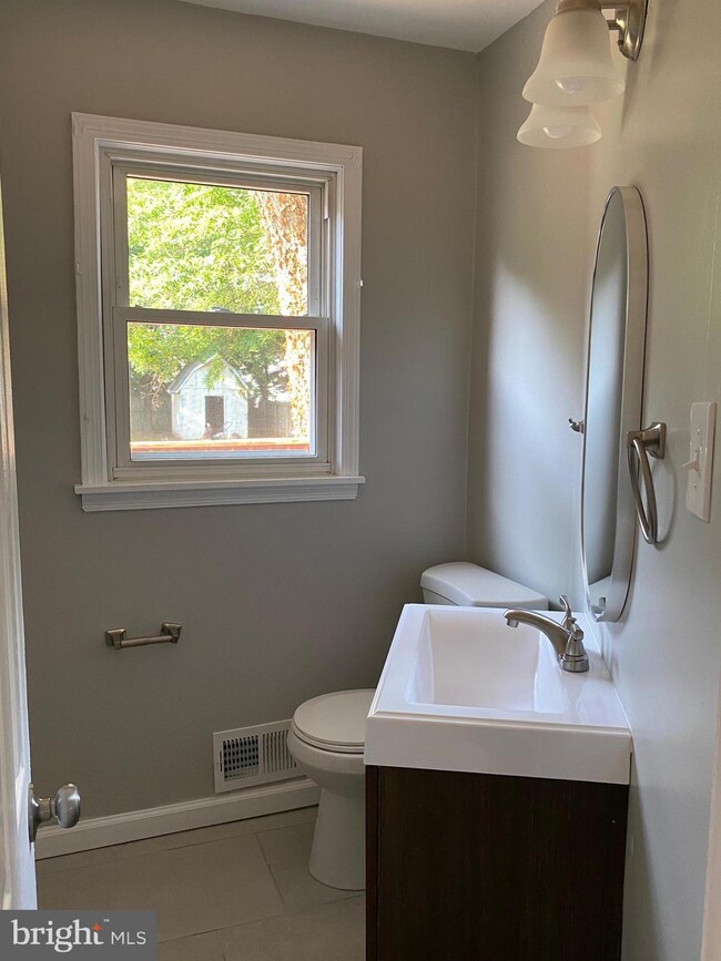 213 Deptford Rd, Glassboro, NJ 08028 - photo 5