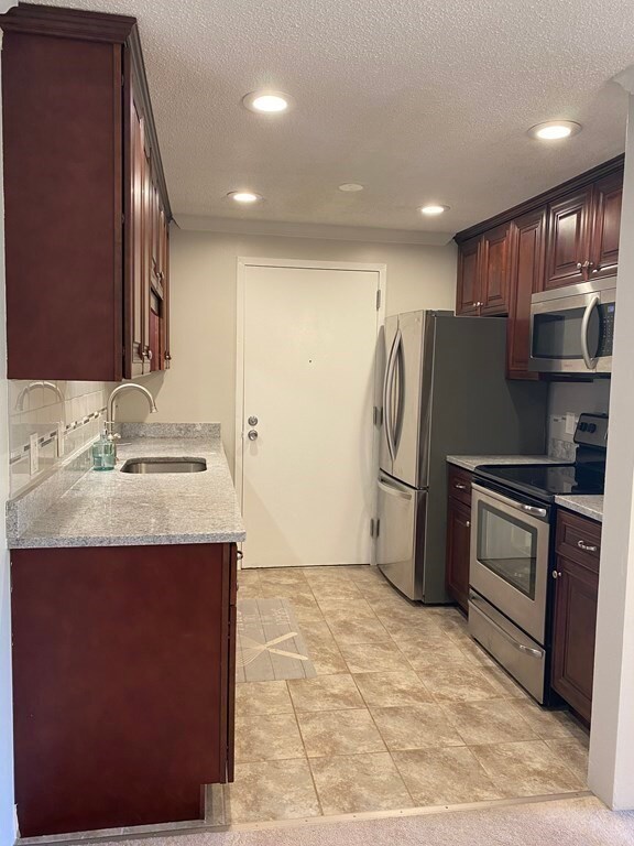 11 Silver Hill Ln unit 9, Natick, MA 01760 - photo 4