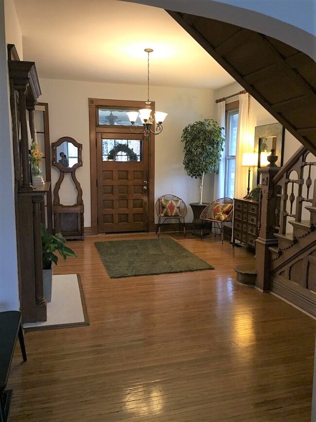 403 W Walnut St, Princeton, IN 47670 - photo 2