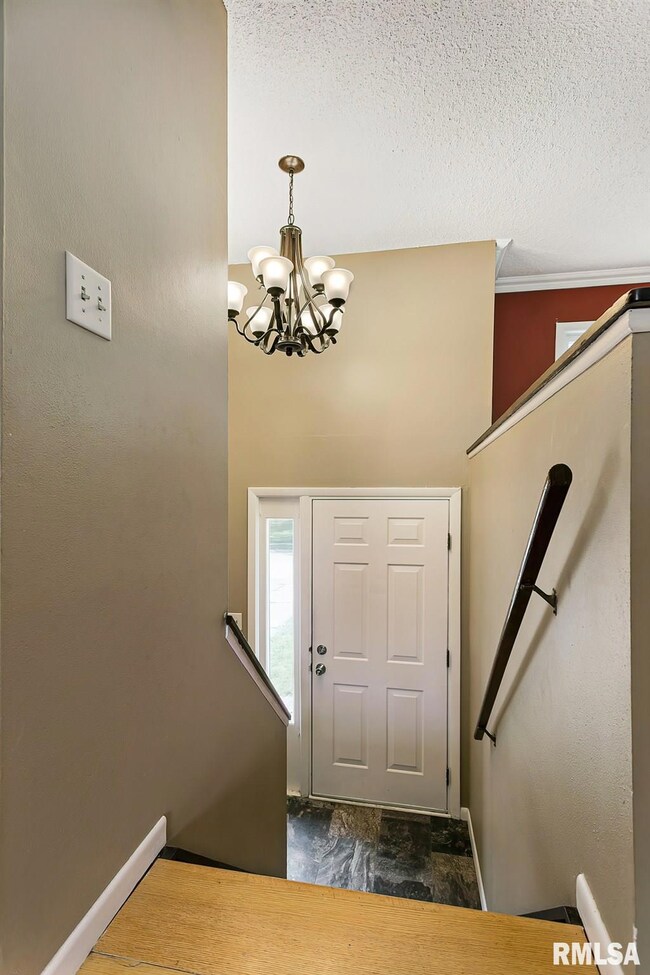 5017 N Harrison St, Davenport, IA 52806 - photo 7