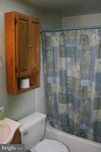 9321 Curtsey Ct, Columbia, MD 21045 - photo 4