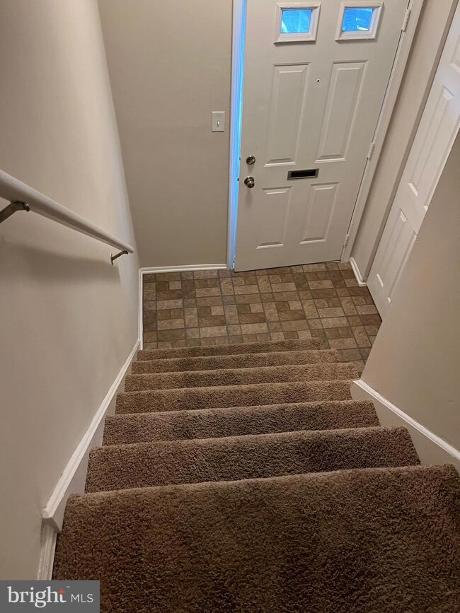 805 Silver Ct, Hamilton Square, NJ 08690 - photo 3