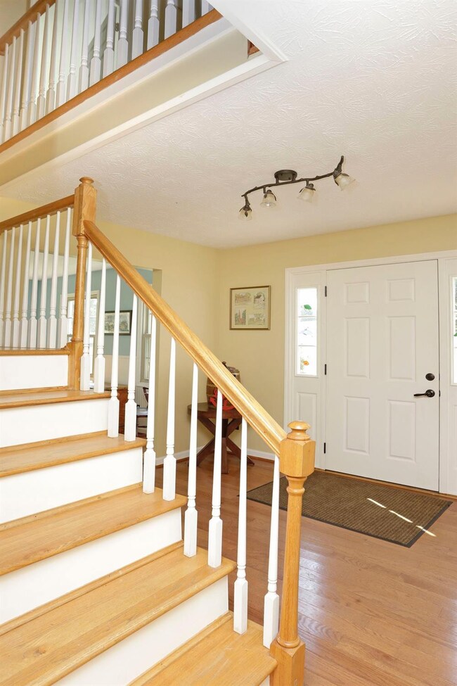 325 Beams Dr, Harrodsburg, KY 40330 - photo 3