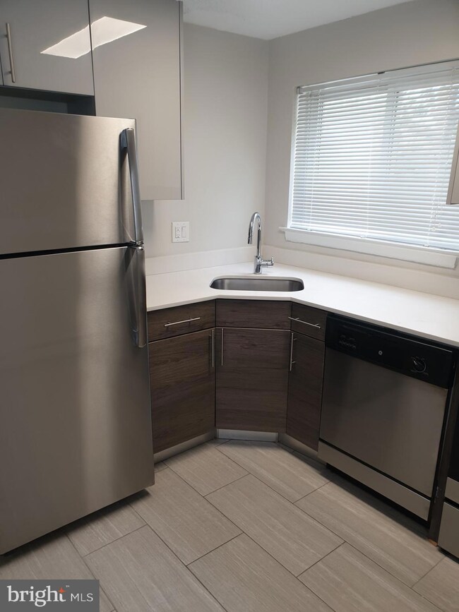 104 W North Ln unit C-1, Conshohocken, PA 19428 - photo 4