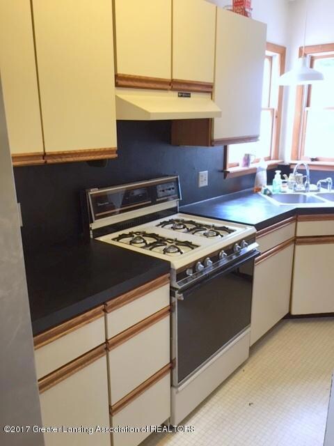 1613 Drexel Rd, Lansing, MI 48915 - photo 7