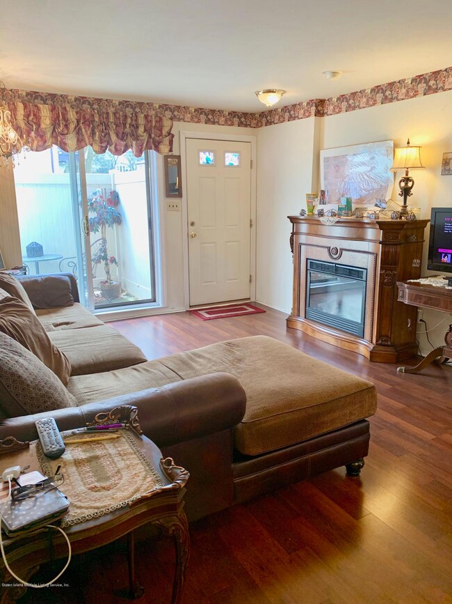 4199 Amboy Rd unit 5A, Staten Island, NY 10308 - photo 4