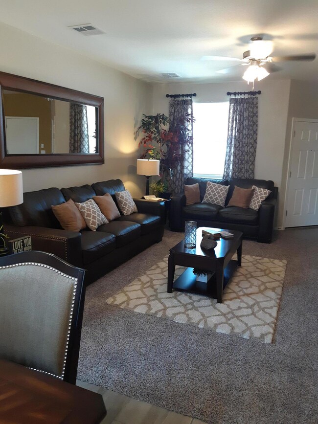 542 Sunset Valley Ave, Socorro, TX 79927 - photo 5