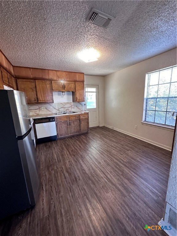 507 Northern Dove Ln unit D, Copperas Cove, TX 76522 - photo 6