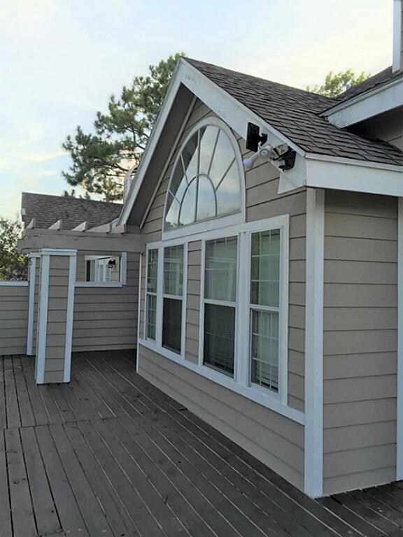 Another View of the Enormous Patio Deck!