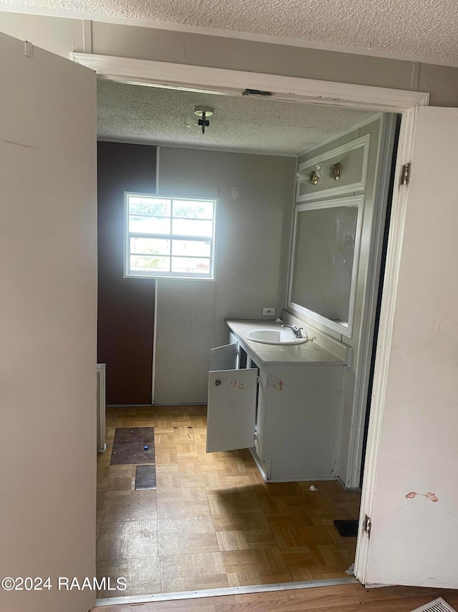 617 E Vine Ave, Eunice, LA 70535 - photo 2