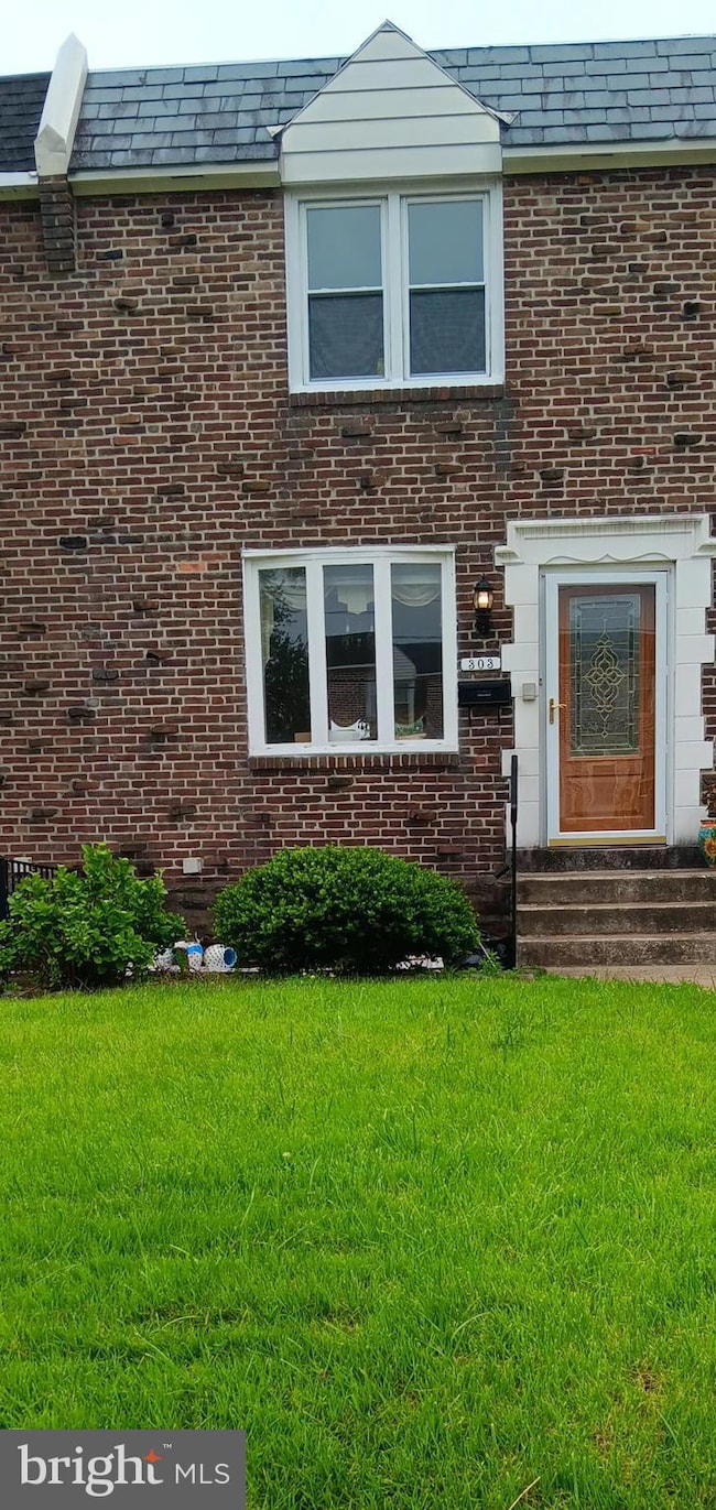 303 Westbridge Rd, Glenolden, PA 19036 - photo 2