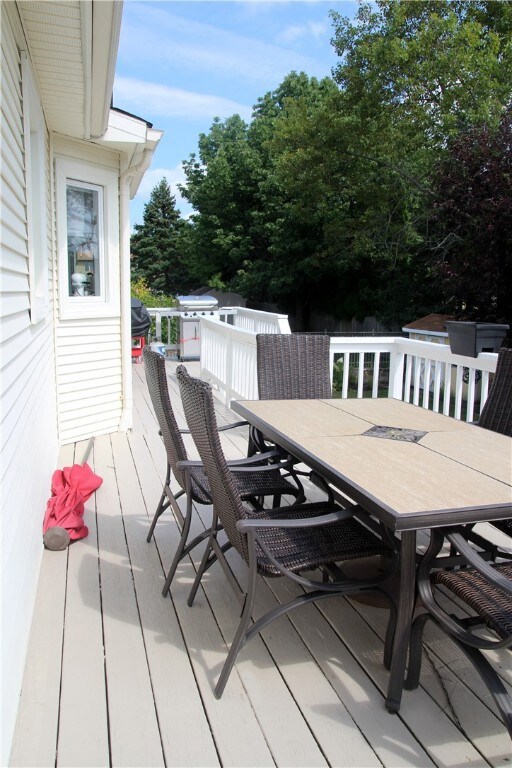 7 Huckleberry Ln, West Warwick, RI 02893 - photo 5