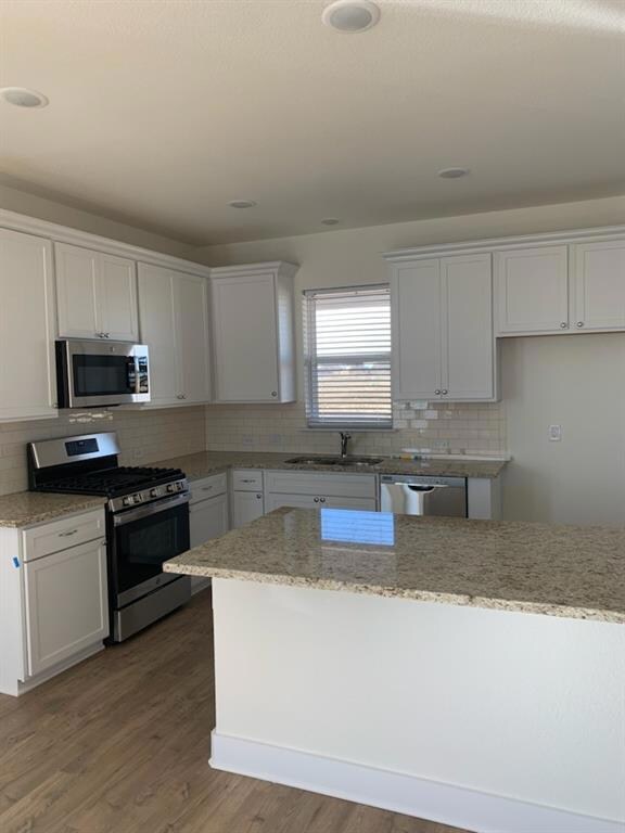 1371 Orange Blossom Ct, Gainesville, TX 76240 - photo 5