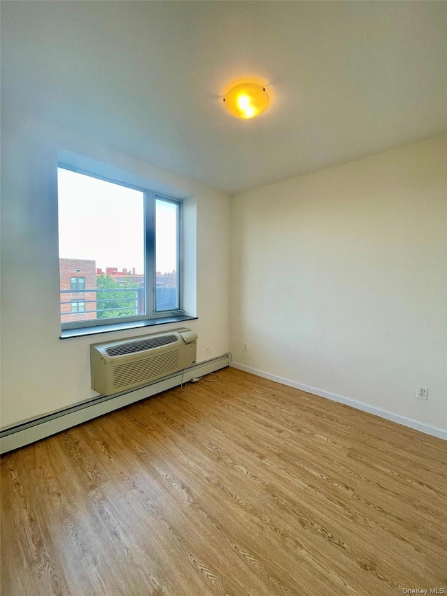 38-34 Parsons Blvd unit 8B, Flushing, NY 11354 - photo 3