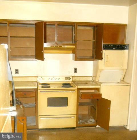 14483 Saint Germain Dr, Centreville, VA 20121 - photo 2