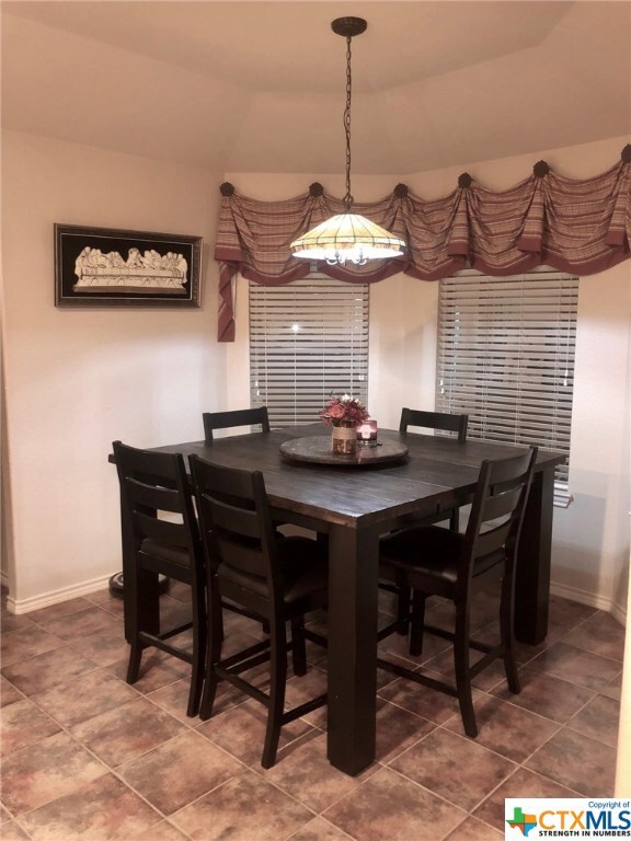 833 Bismark St, Seguin, TX 78155 - photo 5