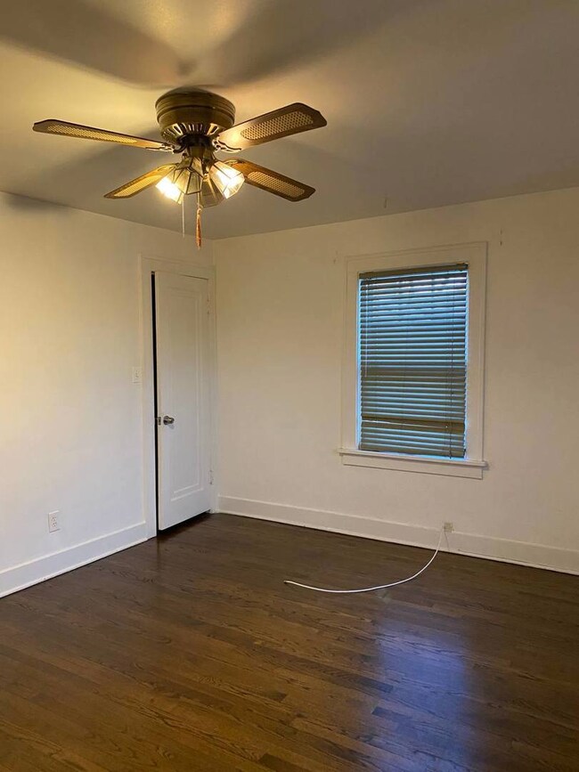 18262 Burnham Ave unit 2, Lansing, IL 60438 - photo 5