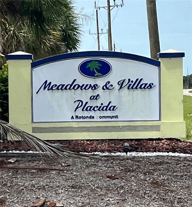 4 Yucca Ln, Meadows and Villas, FL 33946 - photo 4