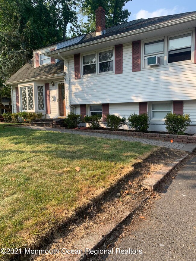 11 Locust Terrace, Middletown, NJ 07748 - photo 3