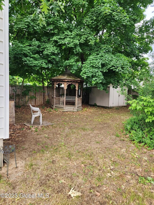 2736 Pauline Ave, Schenectady, NY 12306 - photo 5