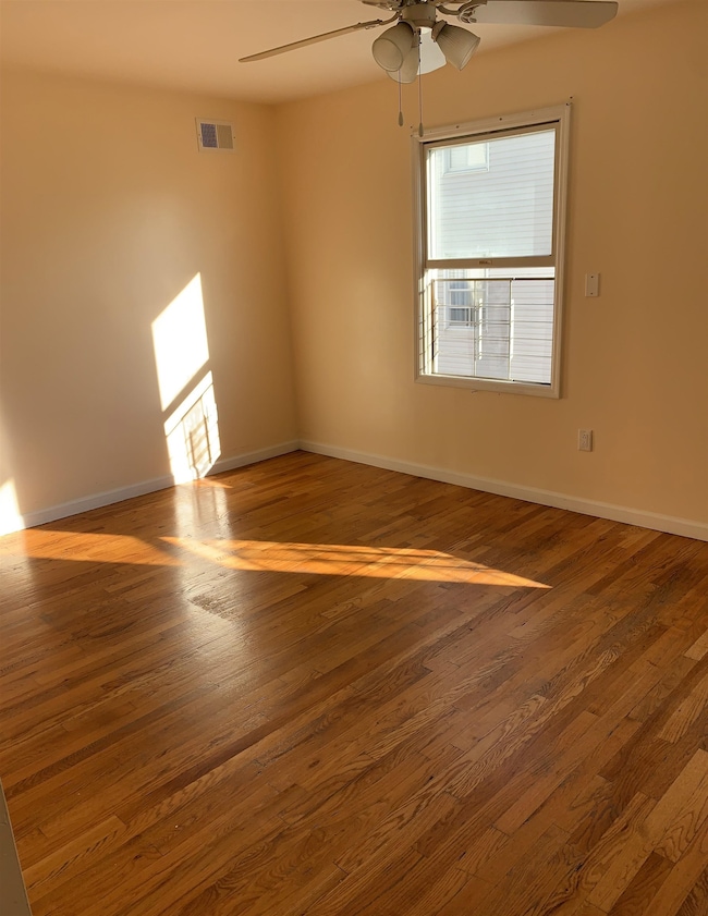 241 Orient Ave unit 1, Jersey City, NJ 07305 - photo 3