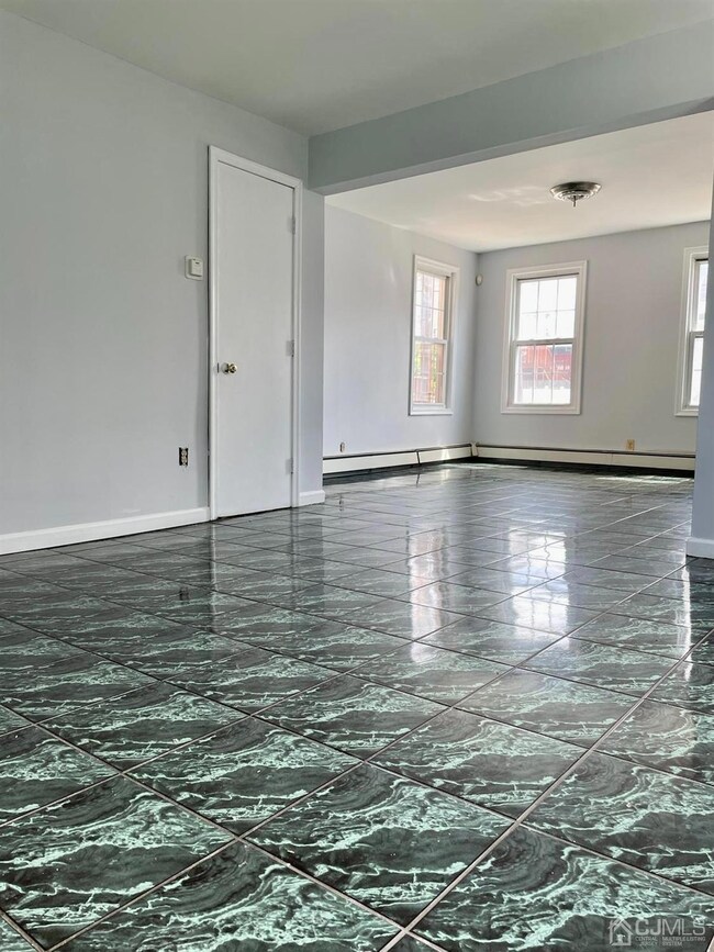 20 Lincoln Ave, Carteret, NJ 07008 - photo 4
