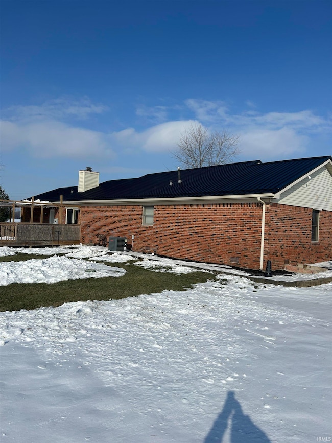 1051 W Division Rd, Huntington, IN 46750 - photo 3