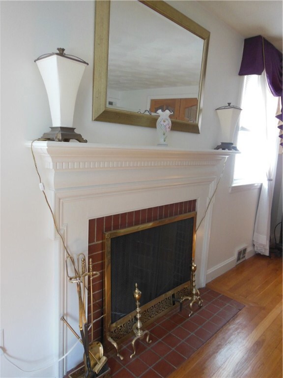 372 Garden City Dr, Cranston, RI 02920 - photo 6