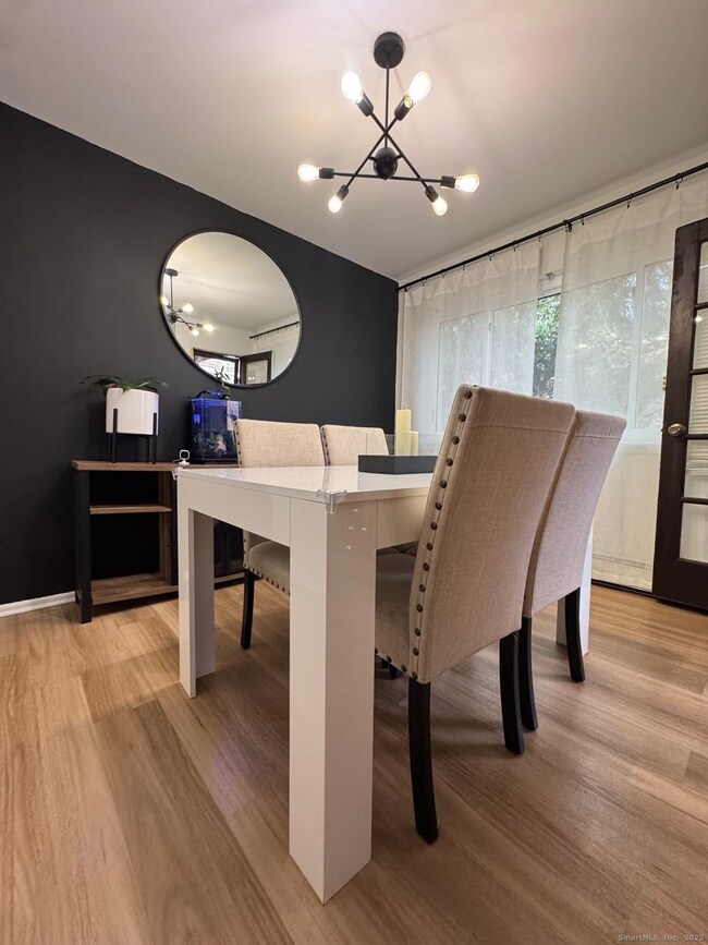 200 Woodmont Ave unit 123, Bridgeport, CT 06606 - photo 4