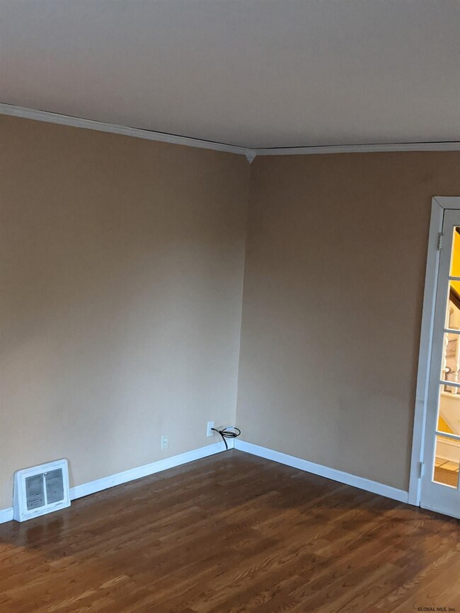 22 Cuthbert St, Schenectady, NY 12302 - photo 7