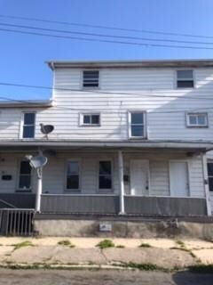 35 Vine St unit 2, Tamaqua, PA 18252 - photo 2