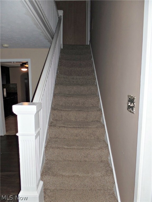 46383 Wyoming Ave, East Liverpool, OH 43920 - photo 3