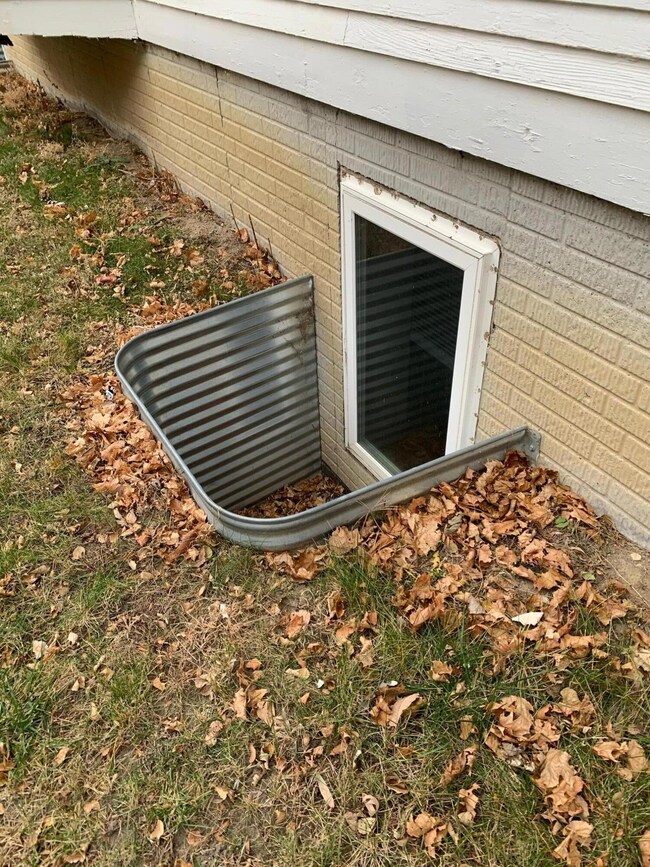 LL Egress window #1