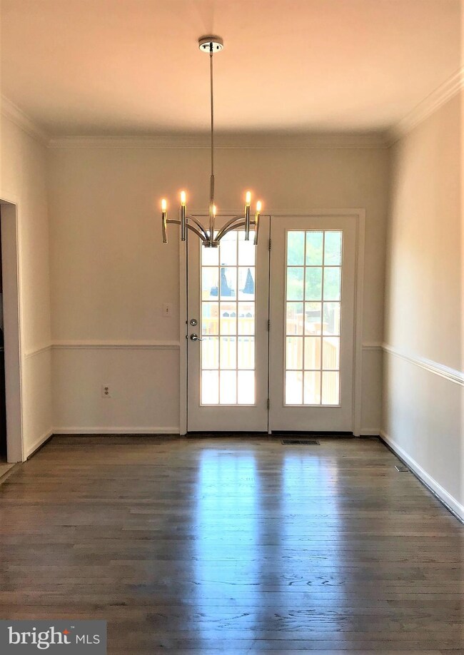 2038 Madrillon Springs Ct, Vienna, VA 22182 - photo 5