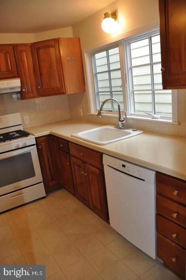 22 Carnegie Dr, Princeton, NJ 08540 - photo 7