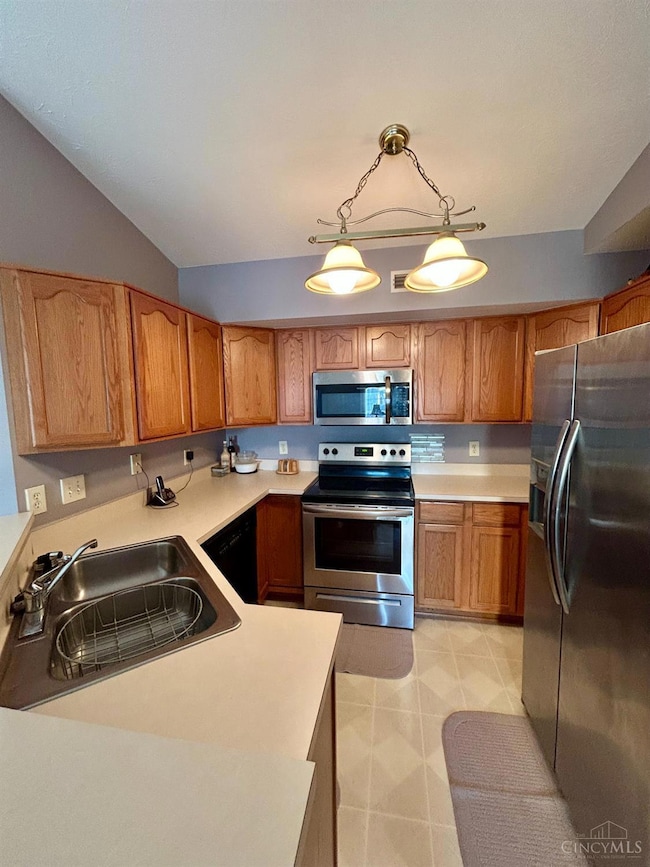 840 Southmeadow Cir, Cincinnati, OH 45231 - photo 7