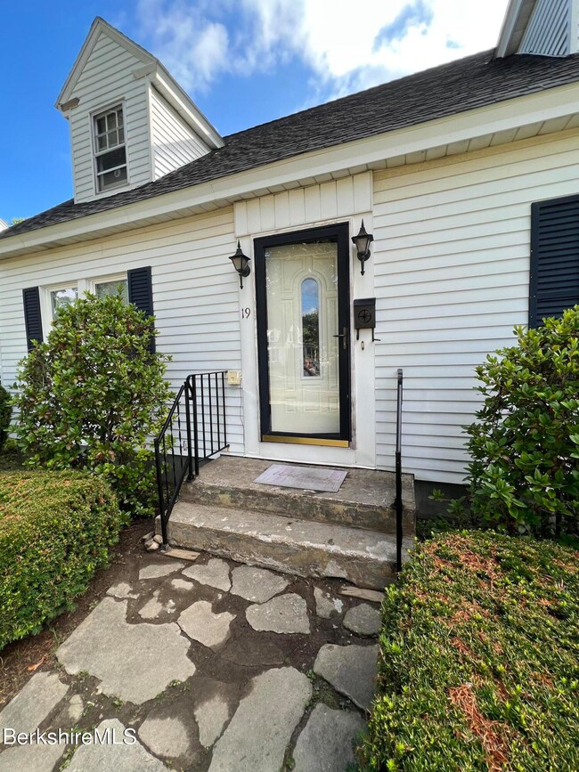 19 New York Ave, Pittsfield, MA 01201 - photo 7