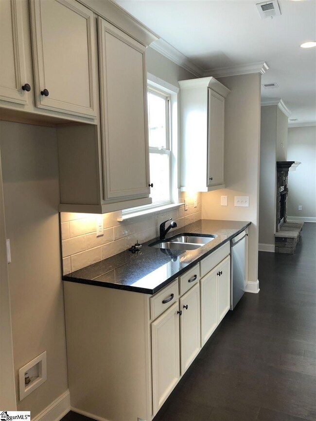 17 Rocky Meadow Ct, Wade Hampton, SC 29615 - photo 5