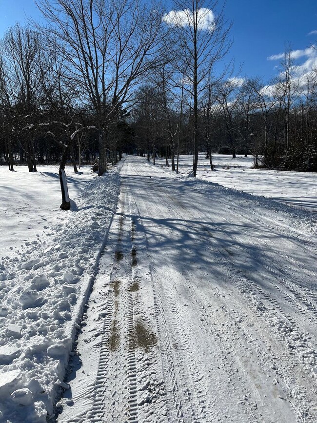 Private Road is kept plowed all winter