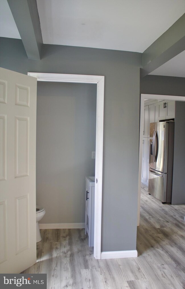 426 W 6th St, Palmyra, NJ 08065 - photo 5