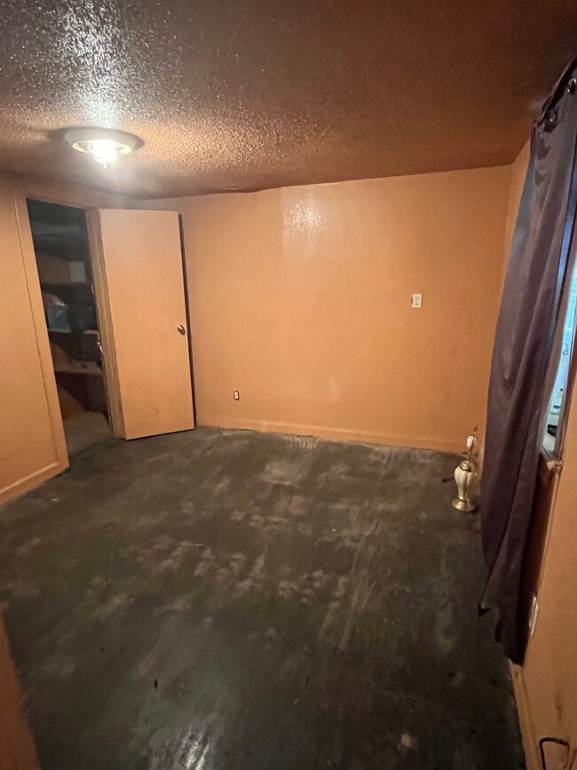 6020 Shotwell St, Houston, TX 77028 - photo 2