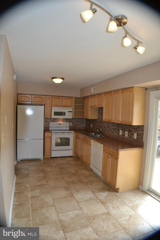 507 Madison Ct, Stafford, VA 22556 - photo 2